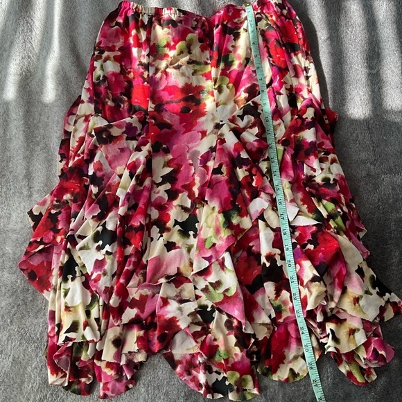 Pink and fuschia floral gored, ruffle‎ skirt, M - Picture 6 of 7